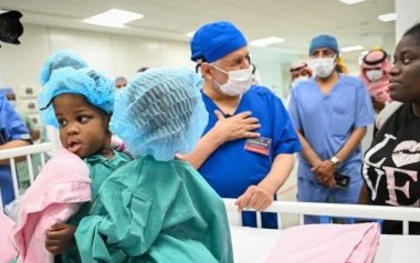 Arabie saoudite : Des jumelles siamoises jamaïcaines séparées avec succès