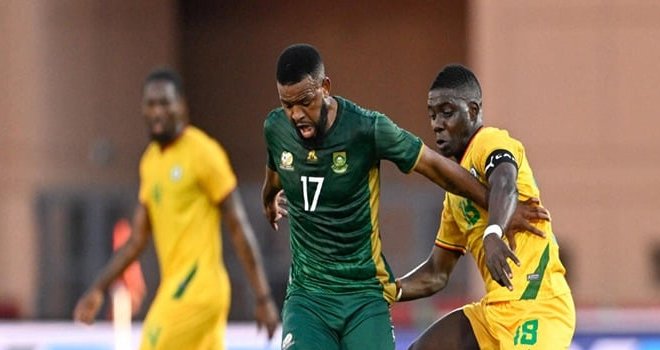CAN 2025&nbsp;: L’Afrique du Sud s’adjuge un derby fou face au Zimbabwe et file en huitièmes

