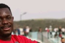Algérie : Randy Essang-Matouti rejoint le MC Oran
Algérie : Randy Essang-Matouti rejoint le MC Oran