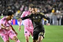MLS : Denis Bouanga éclipse Lionel Messi et lance idéalement la saison de Los Angeles FC