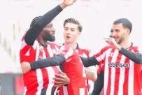 Turquie&nbsp;: Aaron Appindangoyé sauve Sivasspor d’une déroute face à Iğdır
