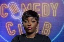 « Les Choses d’Eunice » au Canal Comédie Club : l’humoriste gabonaise dédie sa réussite à sa mère, sa sœur disparue et son fils
