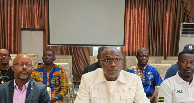 Élection à la Fégafoot&nbsp;: face aux polémiques, les clubs professionnels font bloc derrière Pierre Alain Mounguengui
