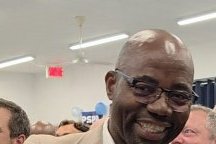 Québec : le Gabono-Québécois Dieudonné Ella Oyono élu député de Les Plaines
Québec : le Gabono-Québécois Dieudonné Ella Oyono élu député de Les Plaines