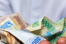 Gabon : Avec 150 000 FCFA par mois, peut-on encore vivre décemment à Libreville ?
Gabon : Avec 150 000 FCFA par mois, peut-on encore vivre décemment à Libreville ?