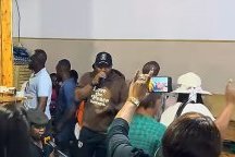 Malgré la polémique, Johaness Show dépasse le million de vues avec « L’amour n’a pas d’âge »
Malgré la polémique, Johaness Show dépasse le million de vues avec « L’amour n’a pas d’âge »