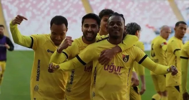 Turquie&nbsp;: Buteur face à Sivasspor, David Sambissa remporte son duel contre Aaron Appindangoyé
