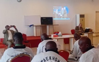 Taekwondo&nbsp;: la fédération gabonaise forme 100 arbitres, coachs et athlètes à Libreville
