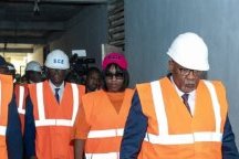 Akure-Davain inspecte l’ENM et le chantier de l’annexe du tribunal de Libreville
