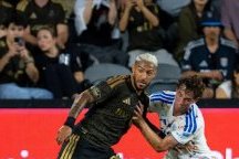 MLS : Denis Bouanga manque un penalty, LAFC puni par San Diego
MLS : Denis Bouanga manque un penalty, LAFC puni par San Diego