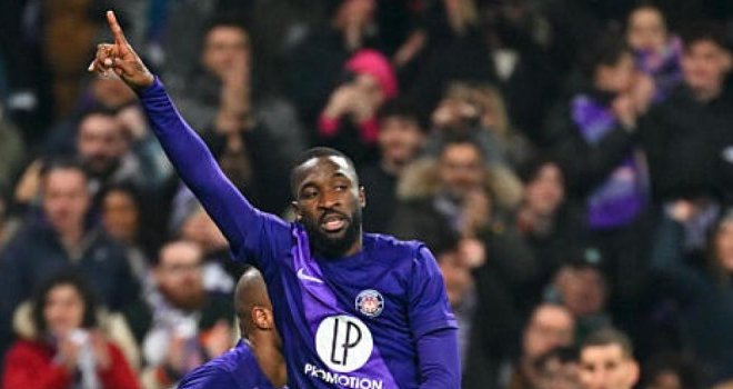 Mercato : Shavy Babicka dans le viseur de l’Étoile Rouge de Belgrade
