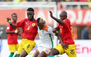 CHAN 2024 : la Guinée s’impose avec rigueur, l’Algérie déroule face à l’Ouganda
