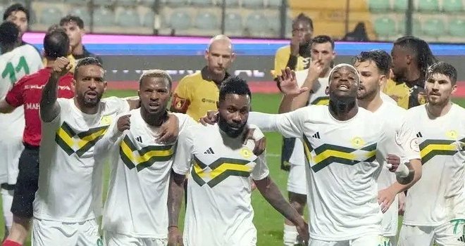 Turquie - D2 : Guelor Kanga améliore ses statistiques en championnat avec Erokspor
Turquie - D2 : Guelor Kanga améliore ses statistiques en championnat avec Erokspor