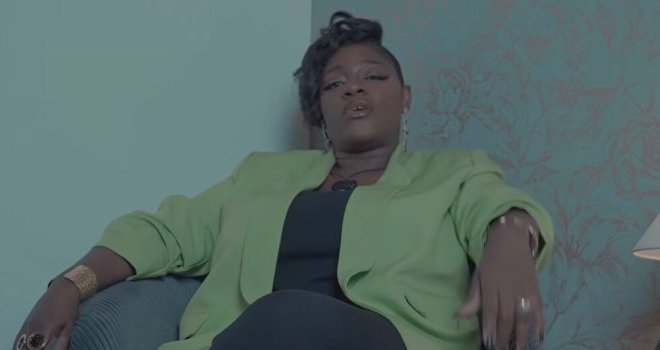 Tina dévoile « Silencieuse », un avant-goût de son nouvel EP Tina dévoile « Silencieuse », un avant-goût de son nouvel EP